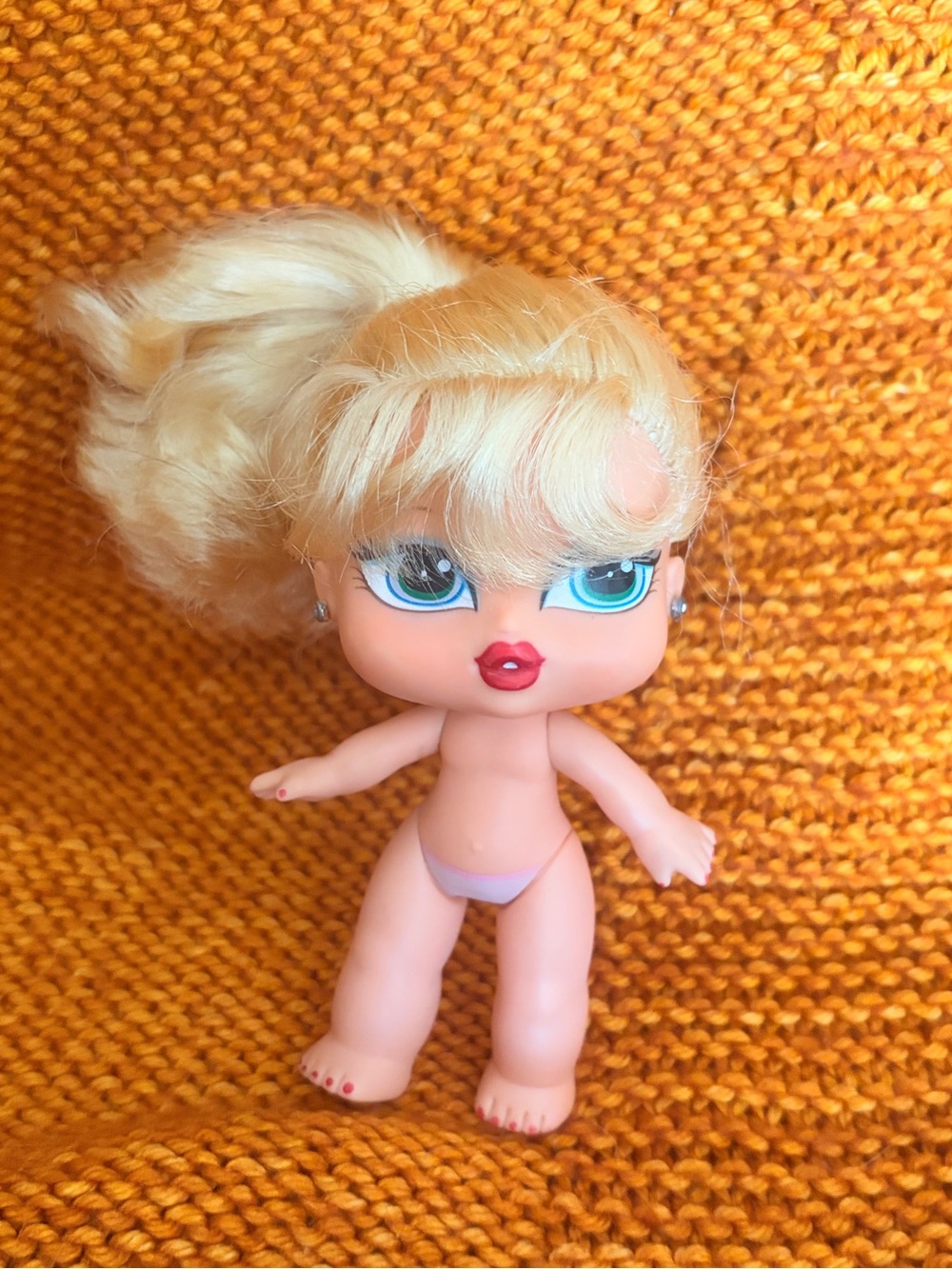 Bratz Babyz Storybook Collection Cloe’s Birthday Party doll
